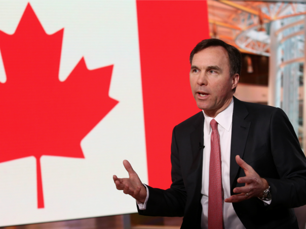 By focusing on short-dated maturities, Finance Minister Morneau is wagering that the historically low interest rates that have dominated the global economy will not drift too high. 