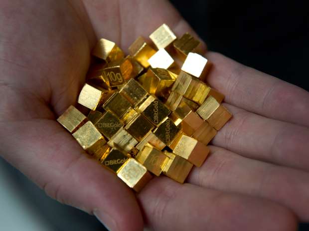 BitGold 10 gram cubes at the companies Toronto offices. digital currency ledgers is creating a comeback for gold, albeit outside the central banking system.
