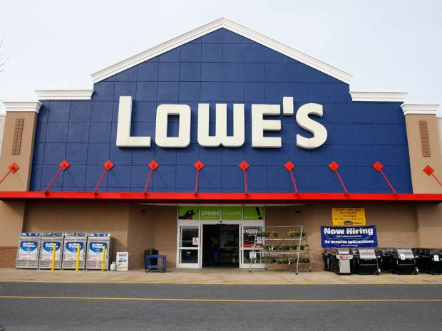 Lowe's is offering Rona's preferred shareholders $20 per share, a $5 discount to the original purchase price.