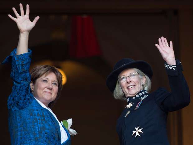 British Columbia's Lieutenant Governor Judith Guichon, right, is greeted by Premier Christy Clark prior to the throne speech in the B.C. Legislature in Victoria.